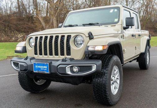 2022 Jeep Gladiator Sport