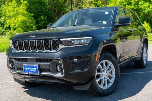 Diamond Black 2022 Jeep Grand Cherokee Overland