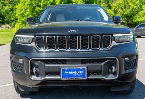 Diamond Black 2022 Jeep Grand Cherokee Overland