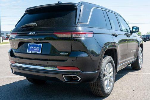 Diamond Black 2022 Jeep Grand Cherokee Overland