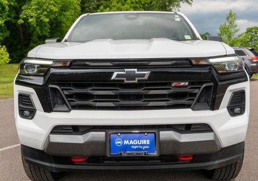 White 2025 Chevrolet Colorado Z71