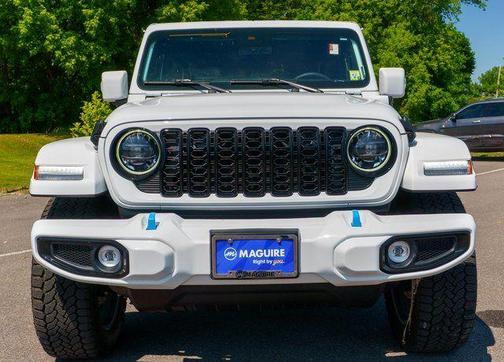 Bright White Clearcoat 2024 Jeep Wrangler 4xe High Altitude