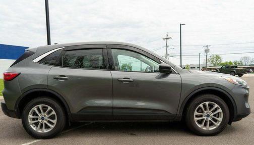 Gray Metallic 2022 Ford Escape SE