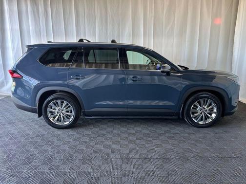 Cloud 9 White 2024 Toyota Grand Highlander