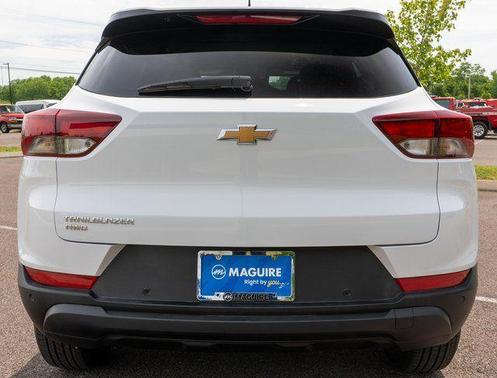 Summit White 2026 Chevrolet Trailblazer LS