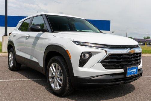 Summit White 2026 Chevrolet Trailblazer LS