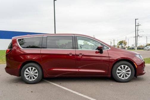 2017 Chrysler Pacifica Touring