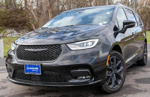 2023 Chrysler Pacifica Touring-L