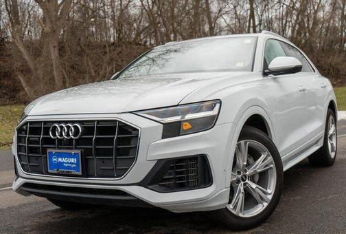 2022 Audi Q8 55 Premium