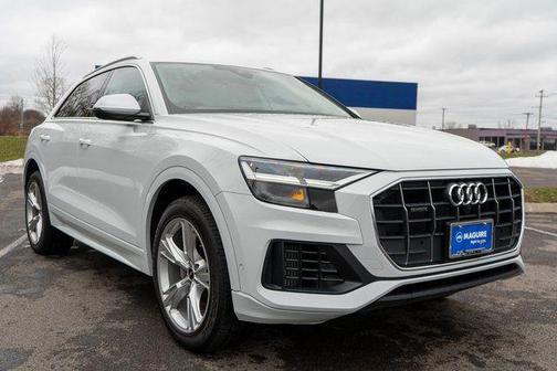 2022 Audi Q8 55 Premium