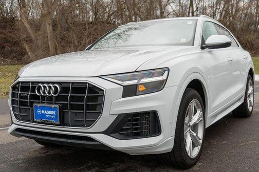 2022 Audi Q8 55 Premium