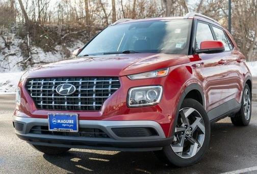 2022 Hyundai VENUE SEL