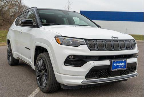 Bright White Clearcoat 2022 Jeep Compass Altitude