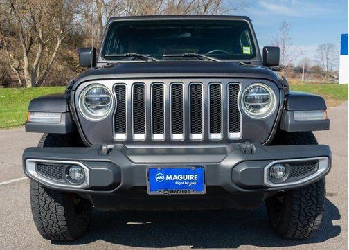 Granite Crystal Clearcoat Metallic 2018 Jeep Wrangler Unlimited Sahara