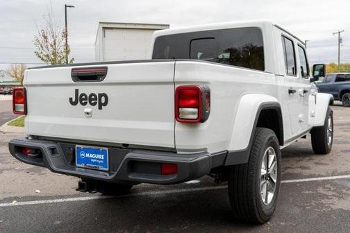 2024 Jeep Gladiator Sport