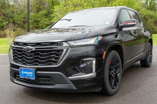 Mosaic Black Metallic 2023 Chevrolet Traverse Premier