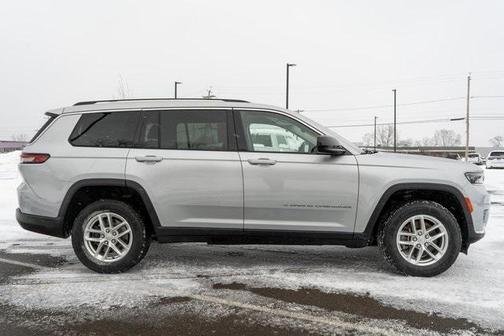 2022 Jeep Grand Cherokee L Laredo