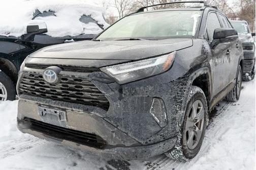 2022 Toyota RAV4 Hybrid XLE
