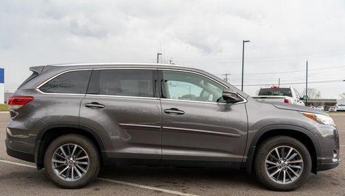 2019 Toyota Highlander 