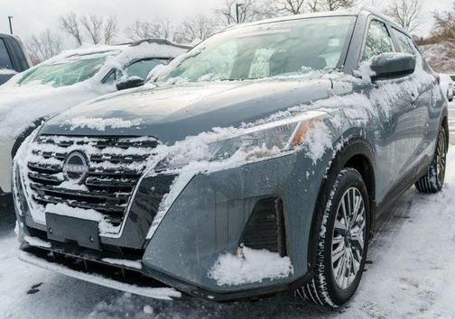 2023 Nissan Kicks SV