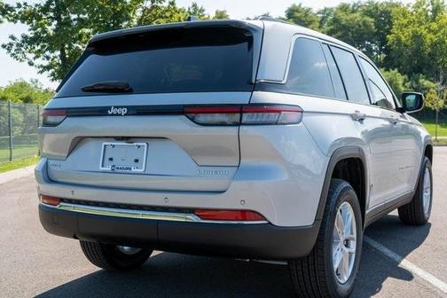 2025 Jeep Grand Cherokee Laredo X
