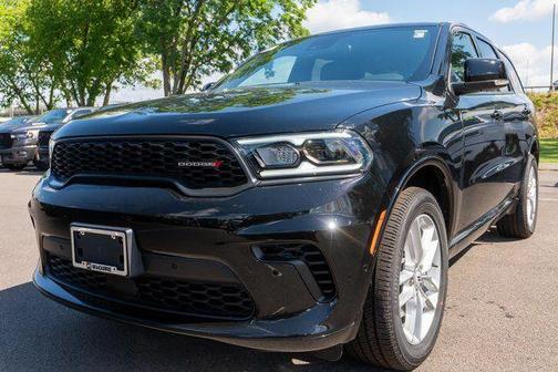DB Black Crystal Clearcoat 2026 Dodge Durango GT
