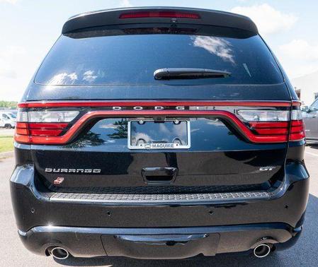DB Black Crystal Clearcoat 2026 Dodge Durango GT