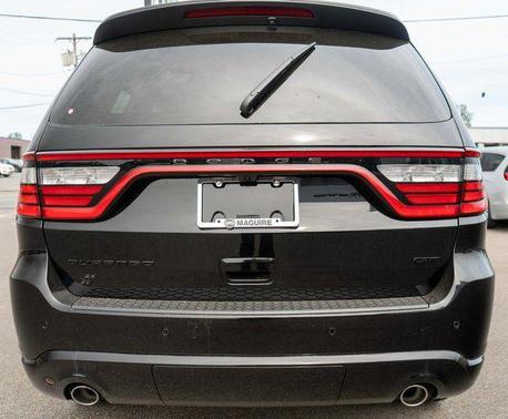 DB Black Crystal Clearcoat 2026 Dodge Durango GT