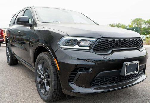 DB Black Crystal Clearcoat 2026 Dodge Durango GT