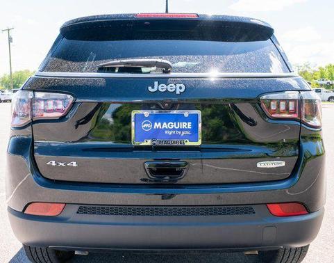 Diamond Black 2023 Jeep Compass Latitude