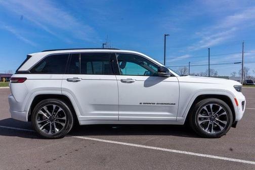 2022 Jeep Grand Cherokee Overland