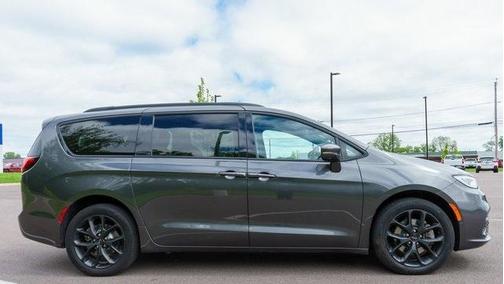 2022 Chrysler Pacifica Limited