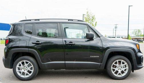 Black Clearcoat 2023 Jeep Renegade Latitude