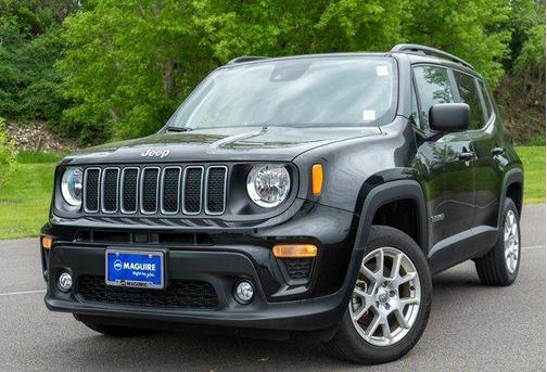 Black Clearcoat 2023 Jeep Renegade Latitude