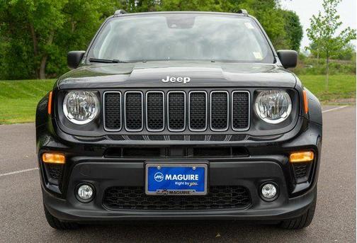 Black Clearcoat 2023 Jeep Renegade Latitude