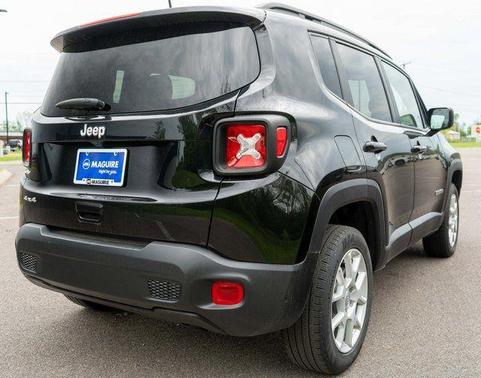Black Clearcoat 2023 Jeep Renegade Latitude