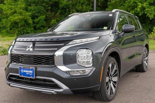 Gray 2026 Mitsubishi Outlander