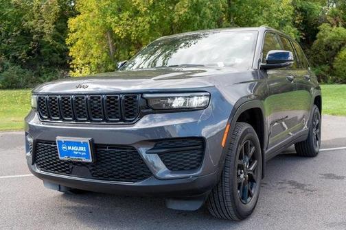 2024 Jeep Grand Cherokee Laredo