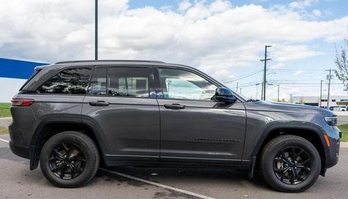 2024 Jeep Grand Cherokee Laredo