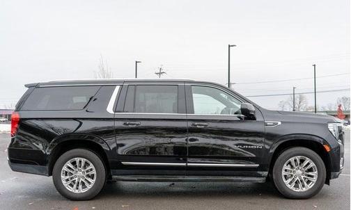 2022 GMC Yukon XL SLT