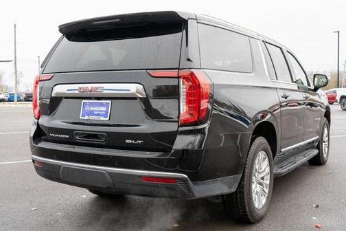 2022 GMC Yukon XL SLT
