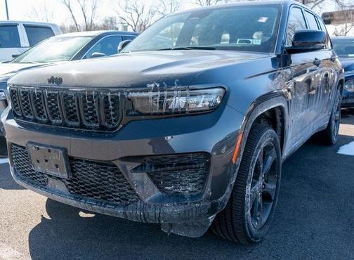 2023 Jeep Grand Cherokee Altitude