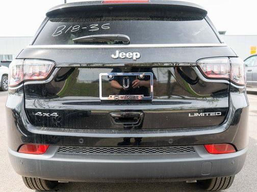 Diamond Black 2026 Jeep Compass Limited