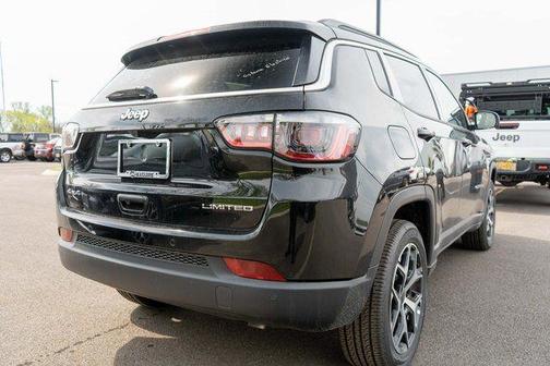 Diamond Black 2026 Jeep Compass Limited