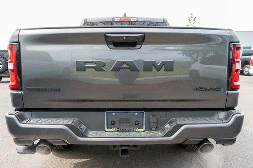 Granite Crystal Clearcoat Metallic 2026 RAM 1500 Big Horn/Lone Star