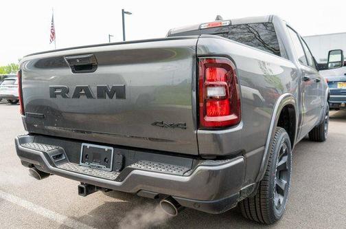 Granite Crystal Clearcoat Metallic 2026 RAM 1500 Big Horn/Lone Star
