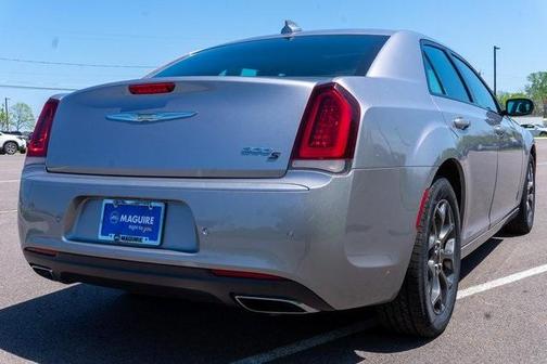 2018 Chrysler 300 S
