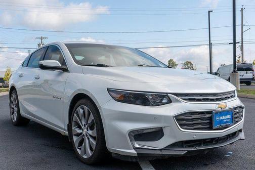 White 2018 Chevrolet Malibu Premier