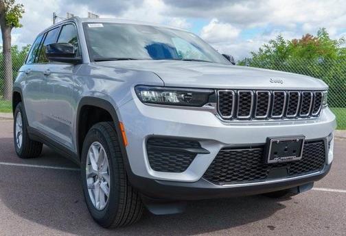 2025 Jeep Grand Cherokee Laredo X