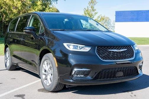 2024 Chrysler Pacifica Touring-L